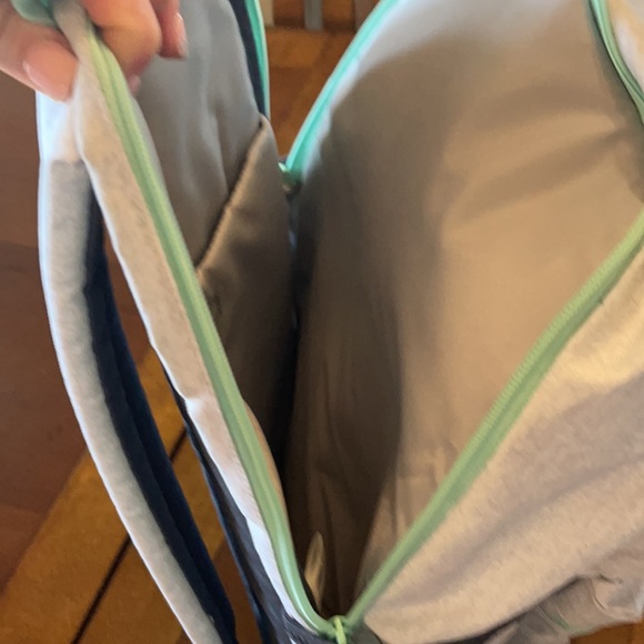 Like new Adidas backpack - Picture 4 of 4